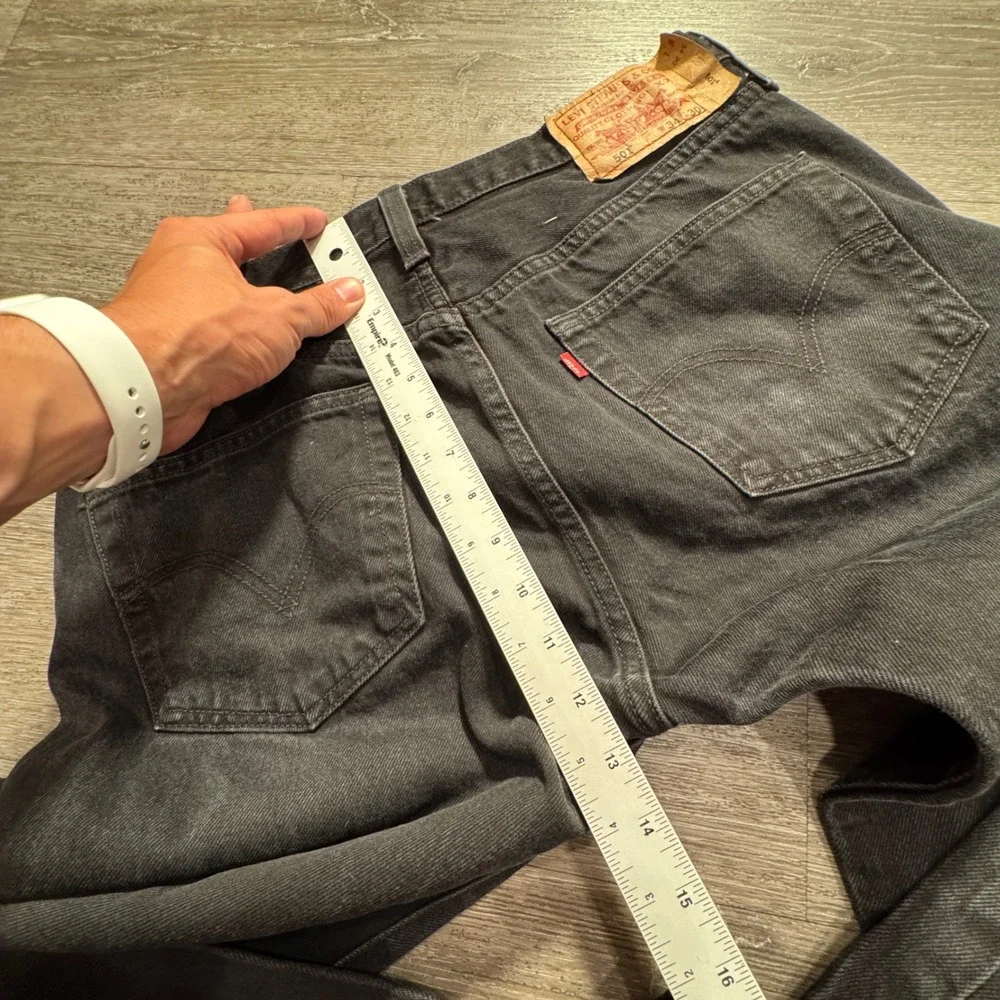 Levis 501 Jeans Mens 34 Black Denim Cotton Straight Leg Button Fly Classic 33x28